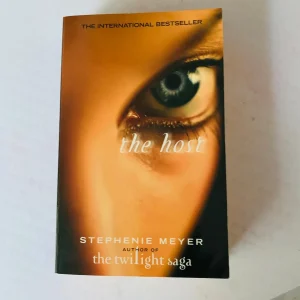 Stephenie Meyer - The Host